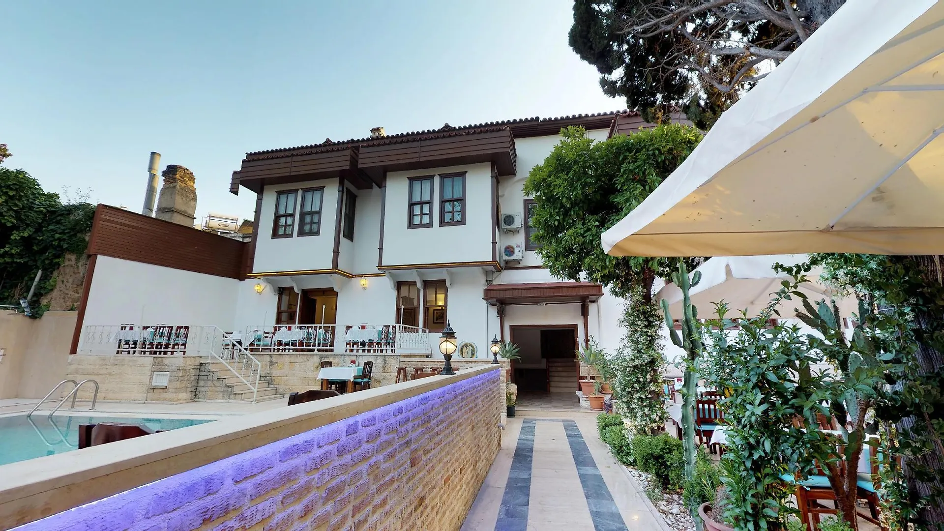 אנטליה Urcu Hotel